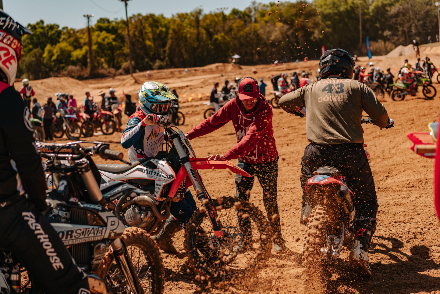 Photo Gallery: Red Bull Day in the Dirt South
